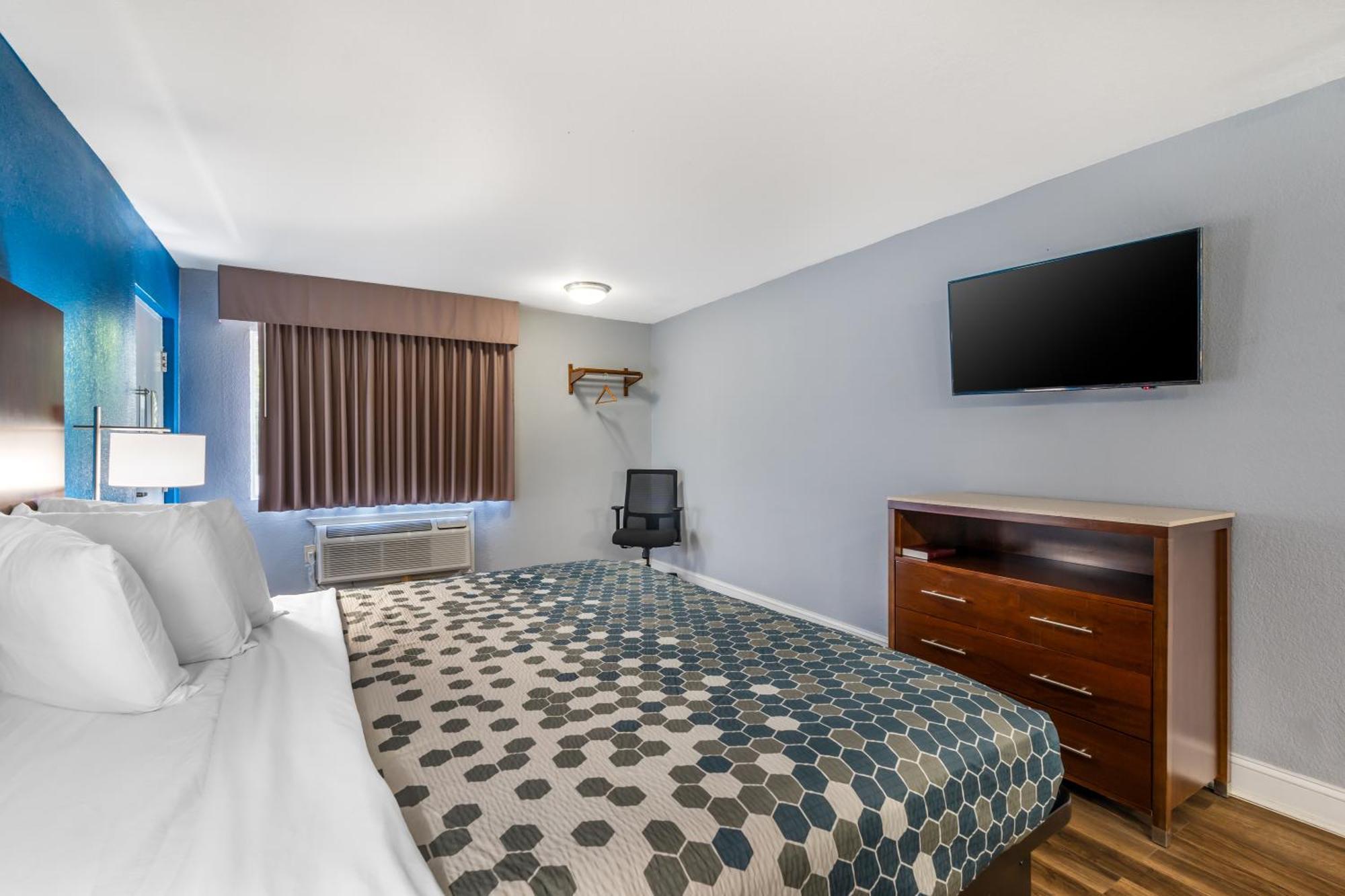 Econo Lodge Inn&Suites I-64&US 13 Virginia Beach Esterno foto