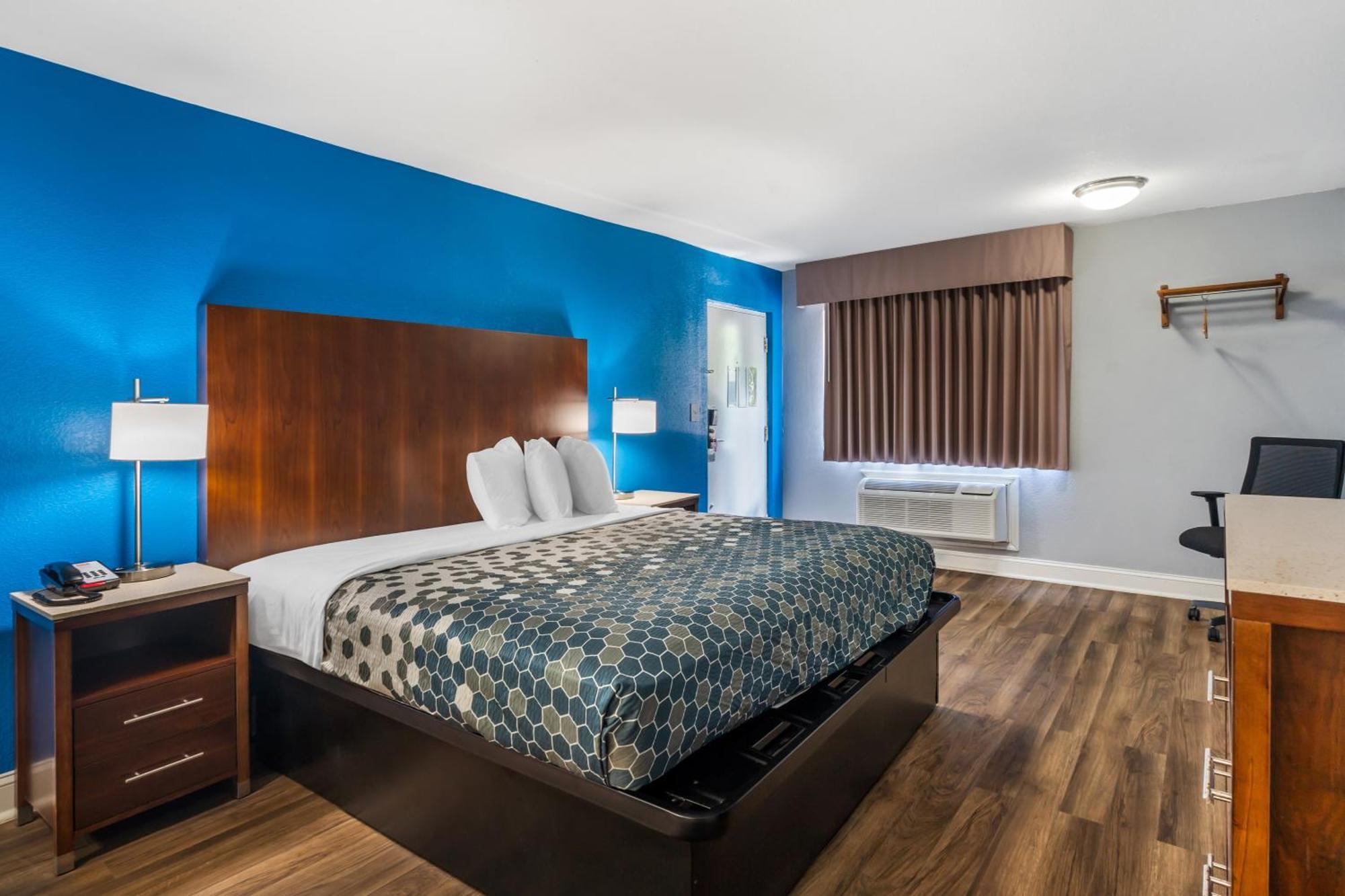 Econo Lodge Inn&Suites I-64&US 13 Virginia Beach Esterno foto